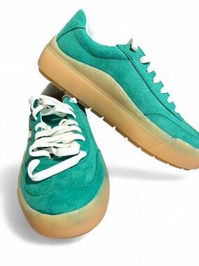 Cute NWOT green used platform sneakers Dr Scholls 6.5